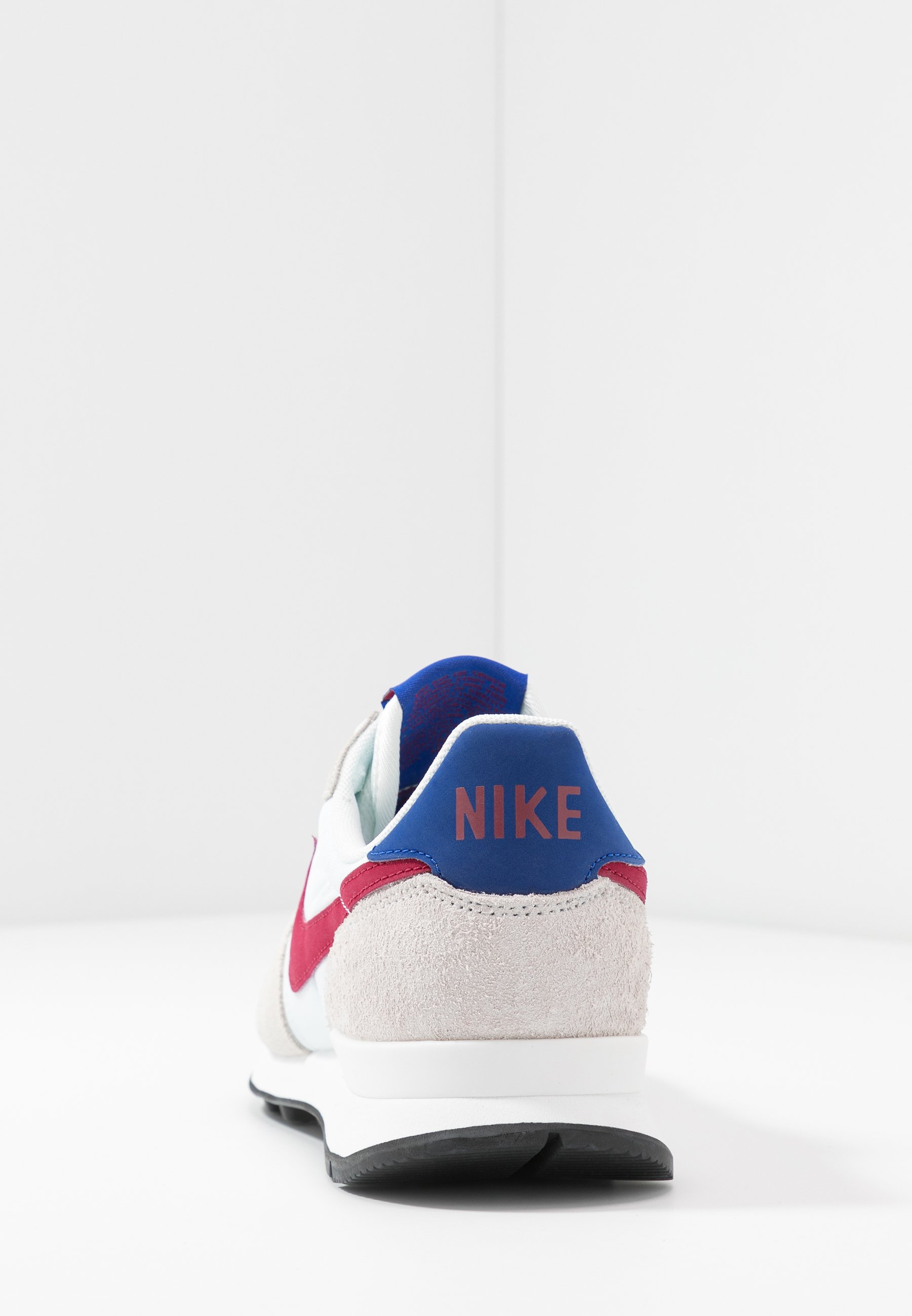 nike internationalist white red