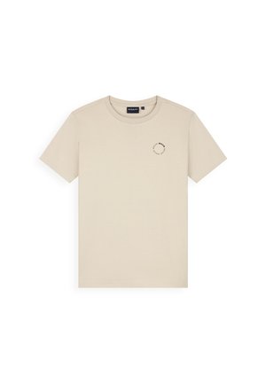 Beige T-shirt met korte mouwen en ronde hals, met een klein cirkelvormig logo op de linkerborst.