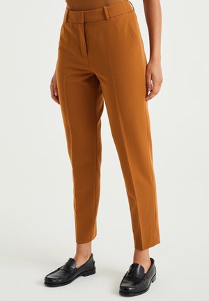 WE Fashion Chino - orange