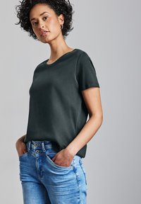 Street One Jednoduché tričko - grün