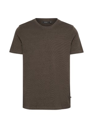Tmavo olivovo zelené tričko vyrobené z textúrovanej tkaniny, s okrúhlym výstrihom a krátkymi rukávmi s bočnými rozparkami pre pohodlie pri pohybe.