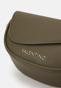 Valentino Bags PIPER - Borsa a mano - militare