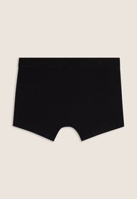 Boxer da uomo in cotone nero con una texture liscia, caratterizzati da una vita a metà altezza e un taglio al centro per un comfort maggiore.