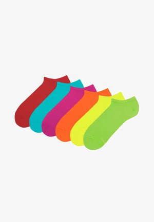 Zestaw sześciu skarpetek ankle w jaskrawych kolorach: czerwonym, turkusowym, różowym, pomarańczowym, neonowożółtym i limonkowym. Każda z nich ma gładką dzianinę.