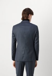Thumbnail Image 7