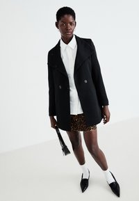ONLY ONLSEDONA LIFE SOPHIA - Kratki kaputi - black
