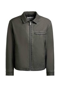 Tmavohnedá bunda z umelej kože so zipsom vpredu, jedným náprsným vreckom, dlhými rukávmi a klasickým golierom.