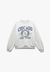 Grå sweatshirt med lange ærmer, ribbestrikket halsudskæring, med marineblå tekst og grafik: "CHICAGO," "GIRL TEAM," og et cirkulært emblem.