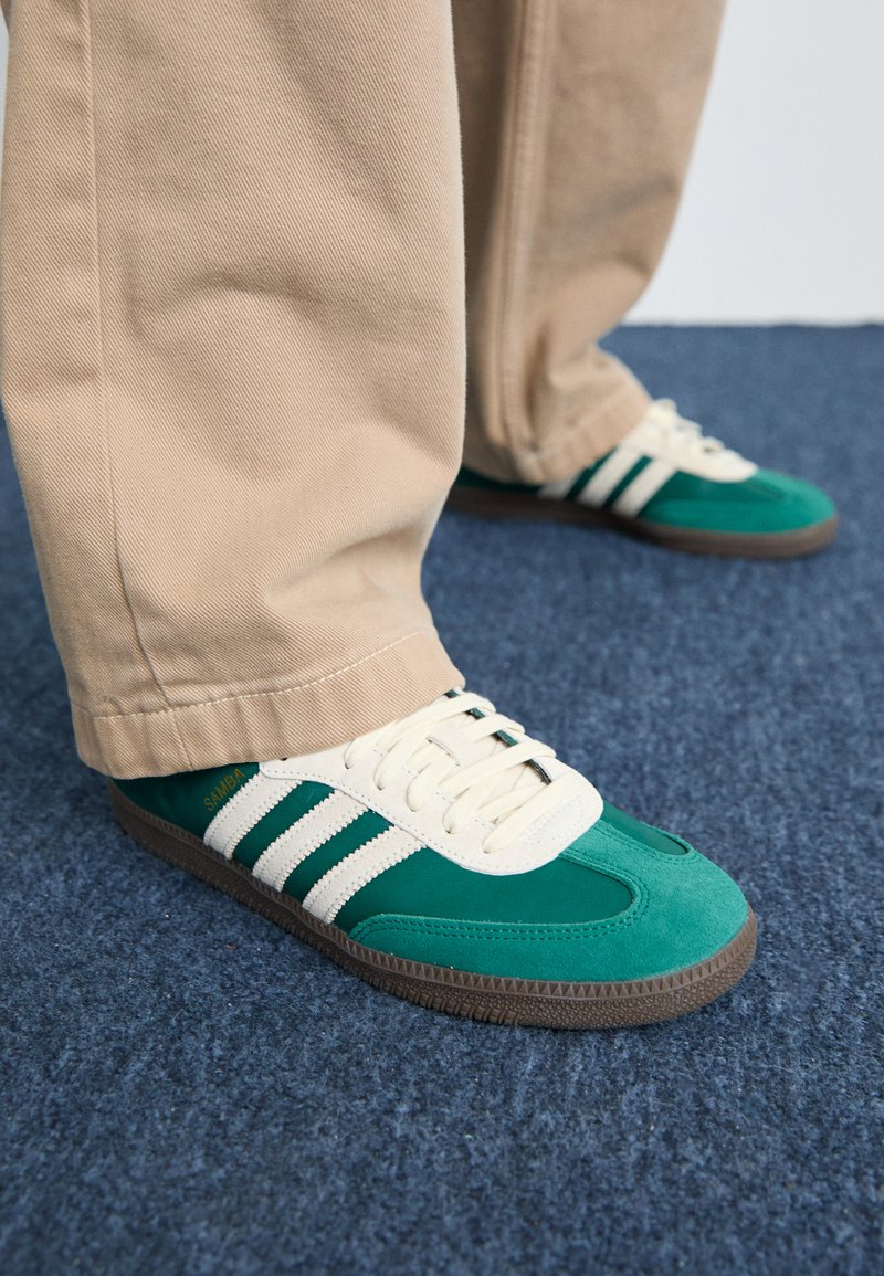adidas Originals SAMBA UNISEX - Trainers - collegiate green/cream white/gum/dark green - Zalando.ie adidas Originals SAMBA UNISEX - Trainers - collegiate green/cream white/gum/dark green - Zalando.ie