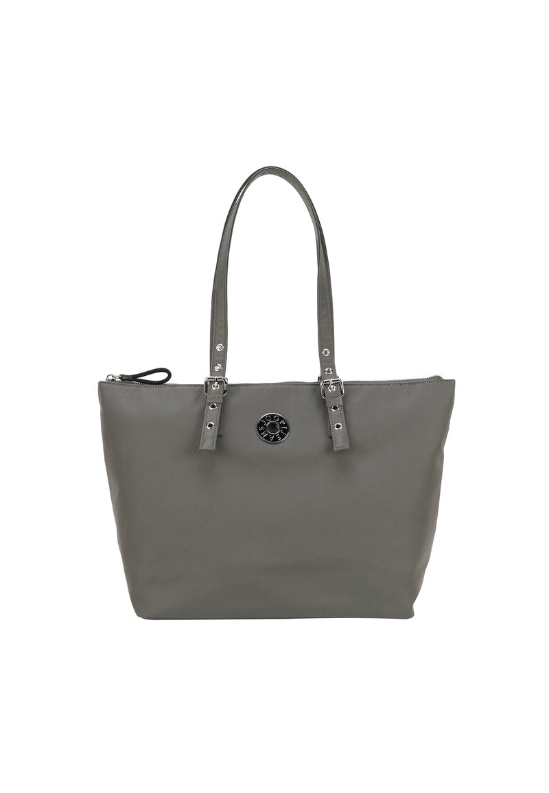Grå toteväska med dragkedjestängning, dubbla handtag och en cirkulär svart logotyp. Tillverkad av mjukt, texturerat material och har detaljer i silverfärgad metall.