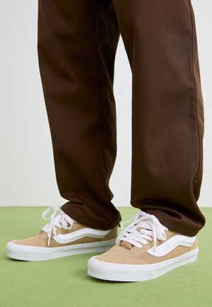 KNU SKOOL UNISEX - Skate shoes - khaki