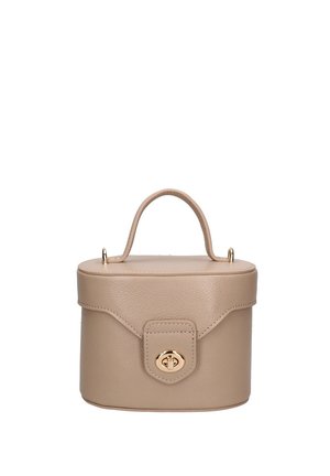 Petit sac à main en cuir beige avec bords arrondis, poignée supérieure et fermoir à tour doré sur le rabat avant.