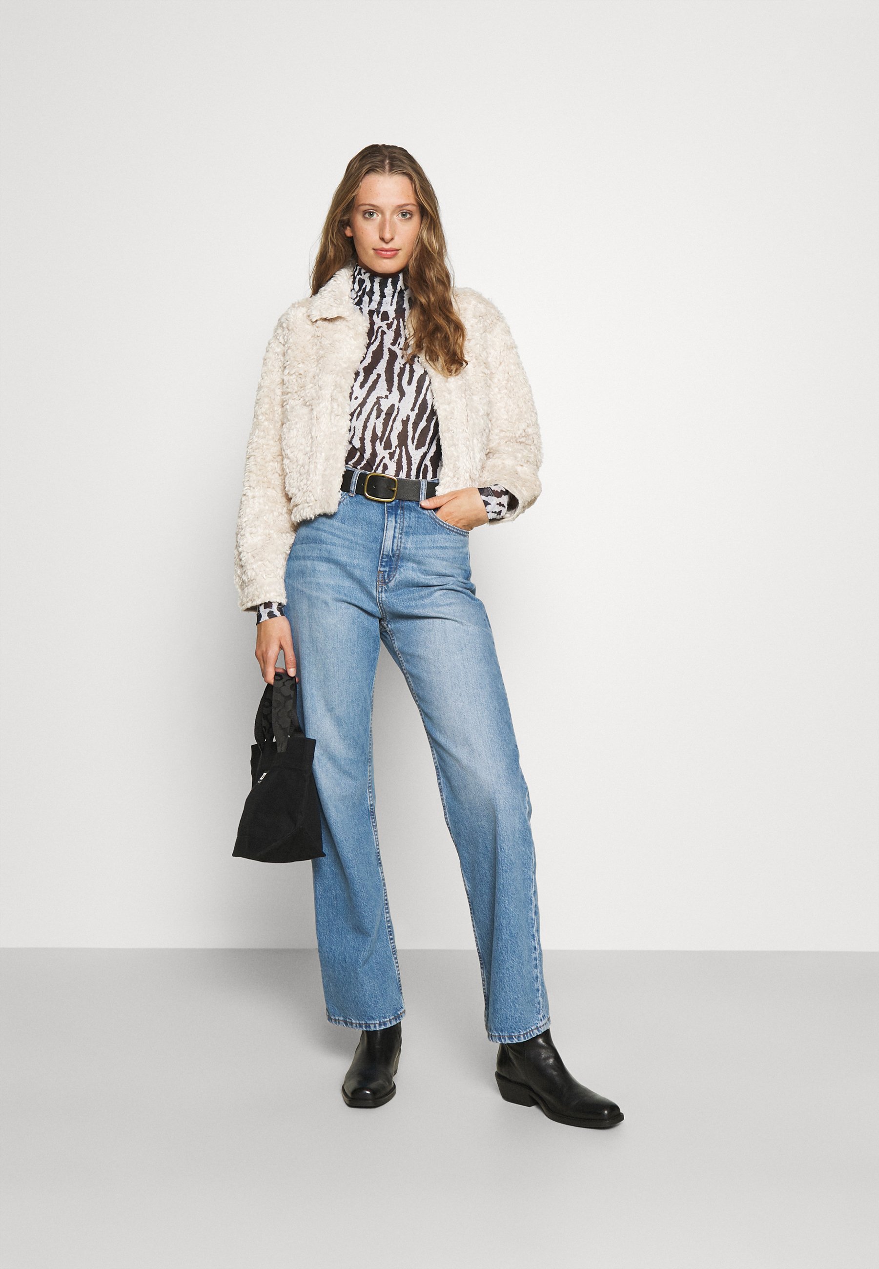 Abercrombie \u0026 Fitch SHACKET SHORT 