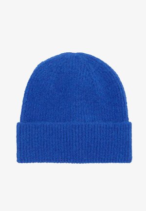 Blå ribbet strikbeanie med en tyk kant. Lavet af blødt, struktureret uld, har den en tæt pasform og en jævn farve gennem hele.