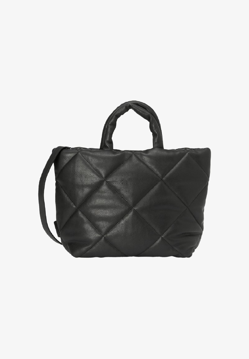 Sac fourre-tout en cuir matelassé noir avec poignées courtes et bandoulière réglable sur fond blanc.