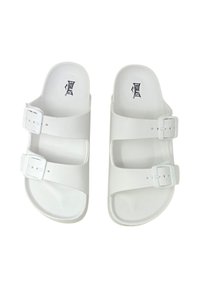 Infradito bianchi realizzati in materiale sintetico, dotati di due fibbie regolabili, design open-toe e una superficie liscia con bordi arrotondati.