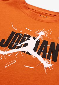 Jordan JDB SHATTER TEE - T-Shirt print - starfish