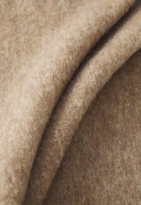 Gina Tricot CHUNKY SCARF - Sjal - light brown