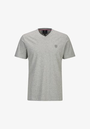 Lichtgrijs T-shirt met korte mouwen en V-hals, voorzien van een klein geborduurd schildlogo op de linkerborst en een zwart label aan de binnenkant van de kraag.