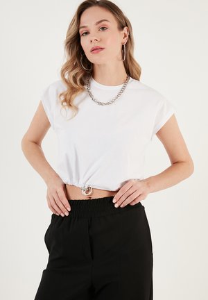 REGULAR FIT - Basic T-shirt - white