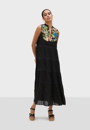 LOLA CASADEMUNT Denné šaty - black
