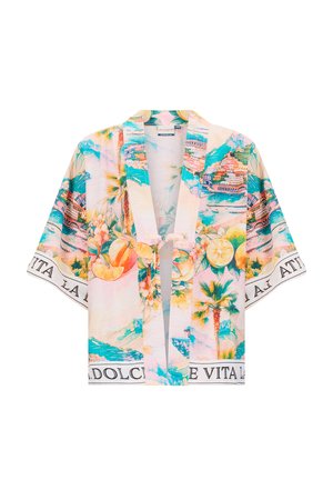 Kortärmd open-front overhemd met pastel kust- en citrusvruchtenprints, palmbomen en "La Dolce Vita" tekst op mouwen en zoom.