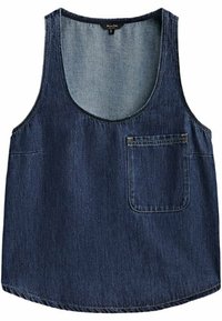 Débardeur en denim bleu foncé sans manches avec encolure ronde et une seule poche poitrine sur le côté gauche.