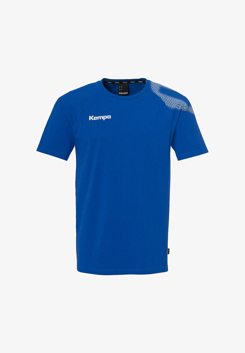 T-shirt bleu à manches courtes en mélange de coton, avec un motif texturé en blanc sur l'épaule droite et un logo de marque blanc.