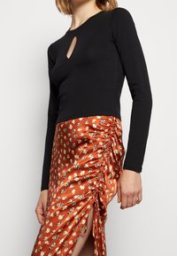 Hollister Co. Pennkjol - brown