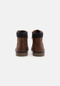Pier One Botines con cordones - brown
