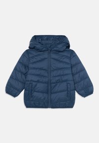 Tamnoplava jakna za djecu sa kapuljačom, od quilted materijala, s prednim zatvaračem i dva bočna džepa, prikazana na jednostavnoj bijeloj pozadini.