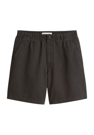 Zwarte casual herenshorts met elastische tailleband, knoopsluiting, riemlussen en zijzakken.