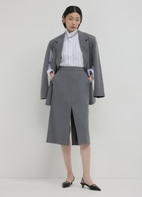 Calliope MIDI SPACCO FRONTE RETRO - Gonna a campana - grigio