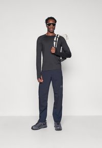 Peak Performance SPIRIT CREW - Top s dlhým rukávom - black