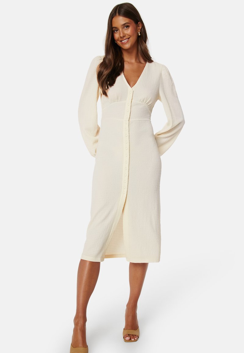 Bubbleroom STRUCTURE BUTTON MIDI DRESS - Vestito casual - white