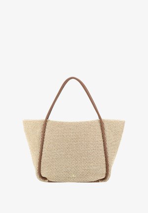 Beige geflochtene Tote-Tasche mit dreieckiger Form, ergänzt durch braune Ledergriffe und dezente Branding auf der Vorderseite.