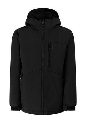 Jong persoon draagt een zwarte winterjas, beige skibroek, zwarte sneeuwlaarzen, beige muts en zwarte skibril op het voorhoofd.