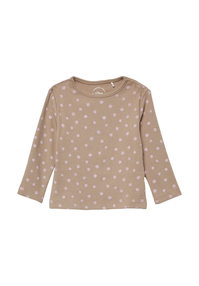 Bruine geribbelde shirt met lange mouwen, versierd met roze polka dots, ronde halslijn, en knoopdetails op de schouders.