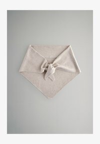 Vybrané, berry red stone