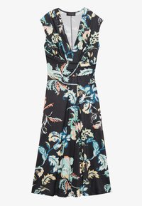Robe noire à fleurs avec des manches courtes, décolleté en V et taille cintrée. Présente un motif floral vibrant en bleu canard, rose et blanc sur un tissu mat.