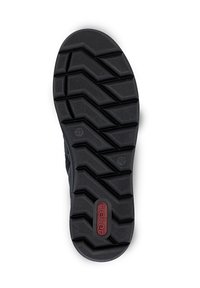 Suela de zapato de goma negra con un patrón de zigzag, con un acento de logotipo rojo. La textura es tanto suave como estriada para mayor tracción. Tamaño 37 marcado.