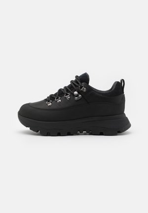 HYKER WATERPROOF OUTDOOR  - Sneaker low - all black