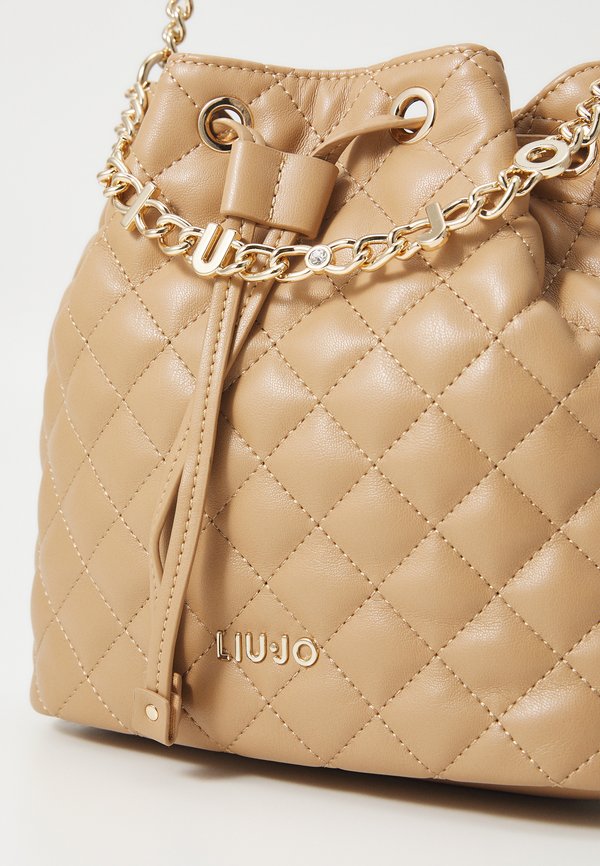 BUCKET - Cross body bag - cammello4