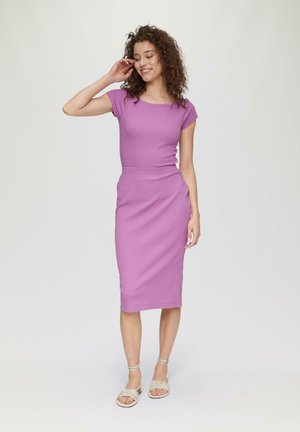 MIT STRUKTUR - T-shirt basic - lavendel