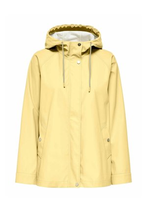 Keltainen hupullinen sadetakki, jossa kiristysnauhat, edessä painonapit ja kaksi sivutaskua, valkoista taustaa vasten.