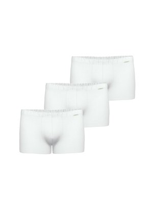 Weiße Baumwollboxershorts mit einem weichen elastischen Bund und nahtlosem Design. Drei Paare sind in einer Reihe ausgestellt.