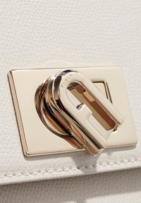 Furla FURLA CROSSBODY  - Torba čez telo - weiß