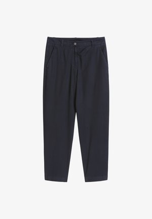 Schwarze Hose mit geradem Bein, vorn mit Knopf- und Reißverschluss, Gürtelschlaufen und seitlichen Taschen.