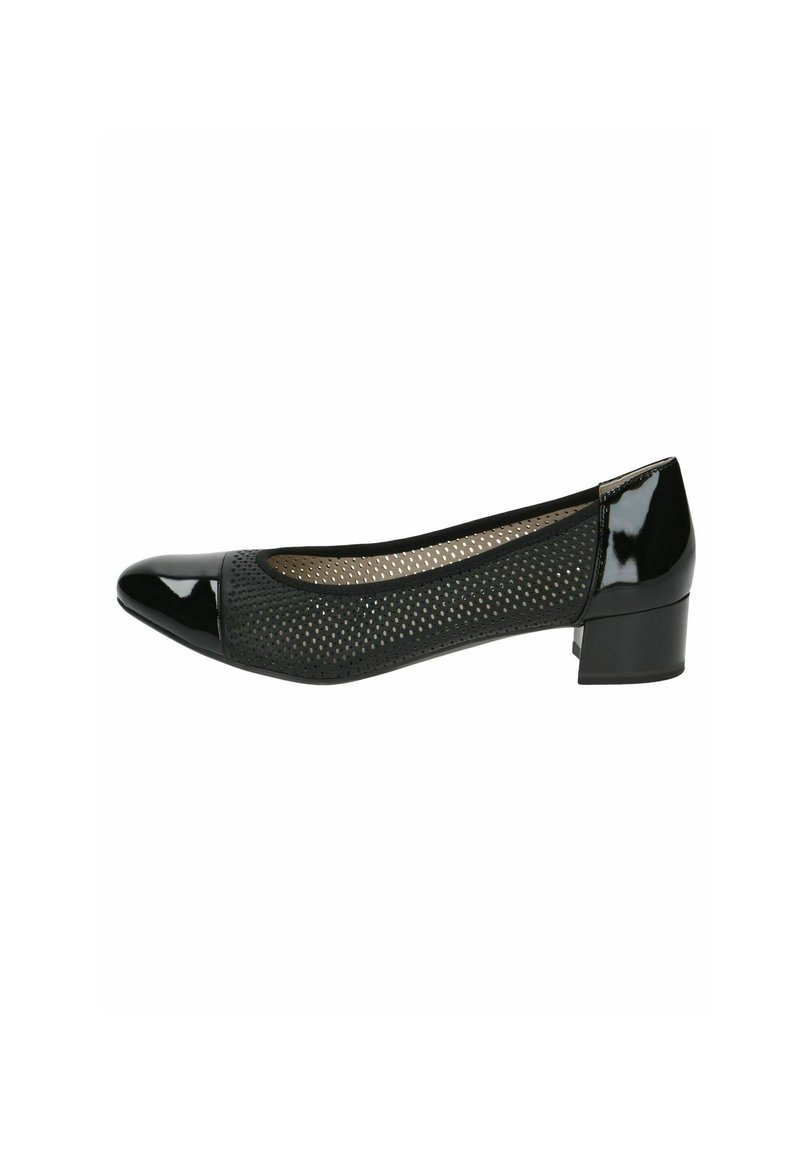 Bailarina de charol negro con parte superior perforada, punta redondeada y tacón bajo de bloque. Presenta una punta brillante de contraste.