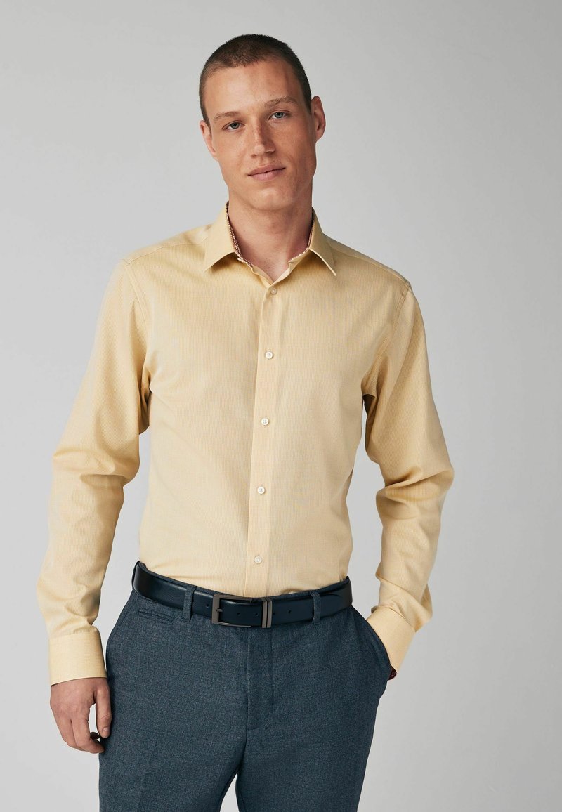Next TRIMMED EASY CARE SINGLE CUFF - Cămașă - yellow